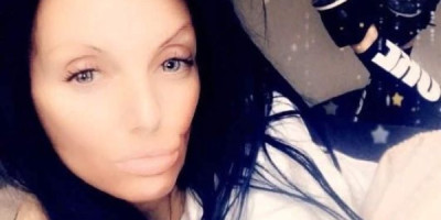 Sexy blue eyes beauty ready to have fun with my girlfriend!