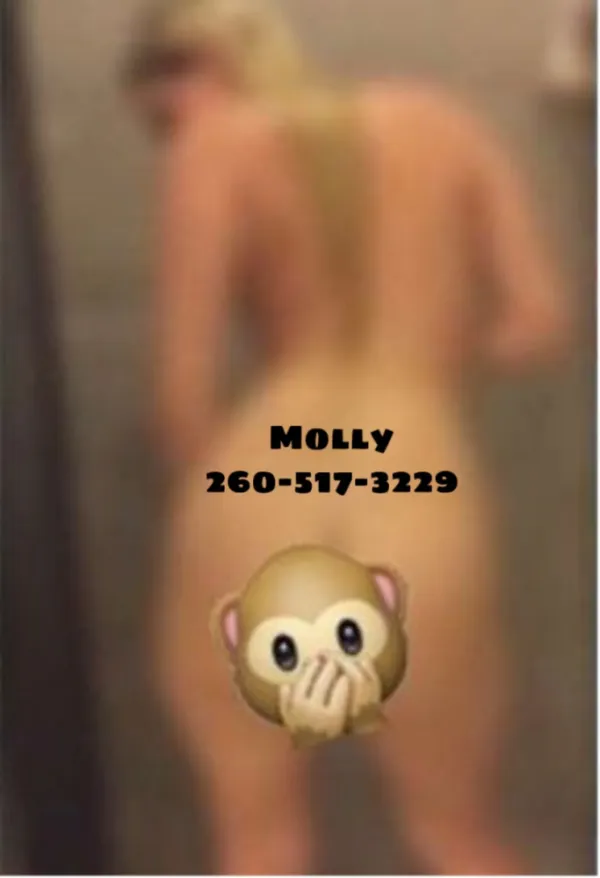 MollyCakes4 Avatar Bg