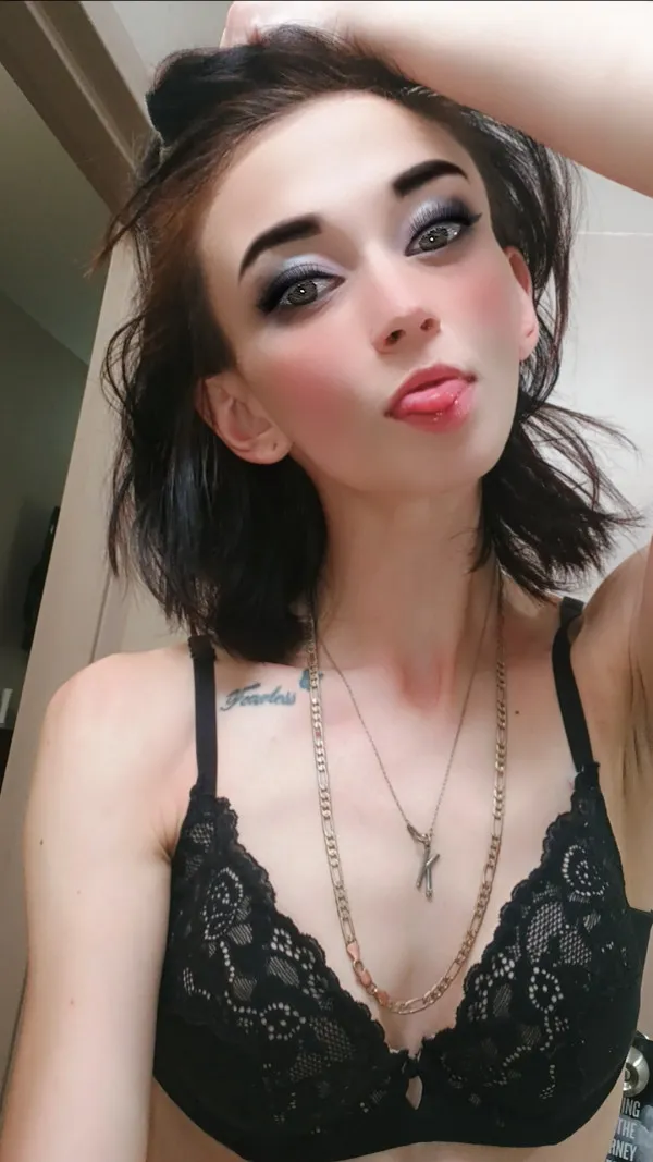 Slimlovin8989 Avatar Bg