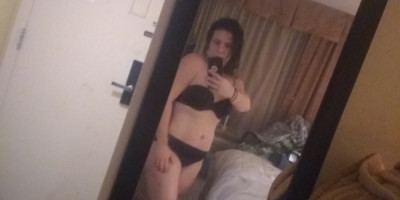 Sweet curvy and sexy brunette seeking to satisfy all of your wishes and bring your fantasies 2 life