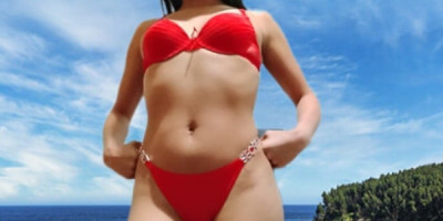 Chica sexy. Delgada Latina disponible para cumplir todos tus deseos