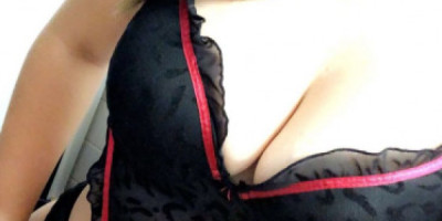 Sensational Latina Hey I'ma Young good looking sexy Latina looking for some com