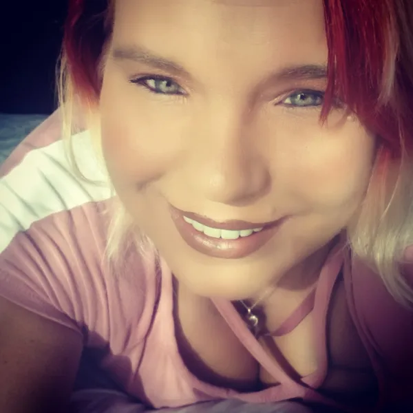 KatKovell Avatar Bg