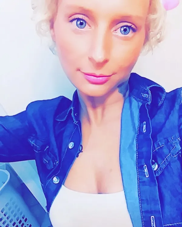 NikkiBaby Avatar Bg