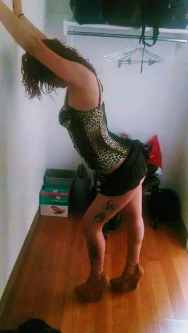 QueenB Avatar Bg