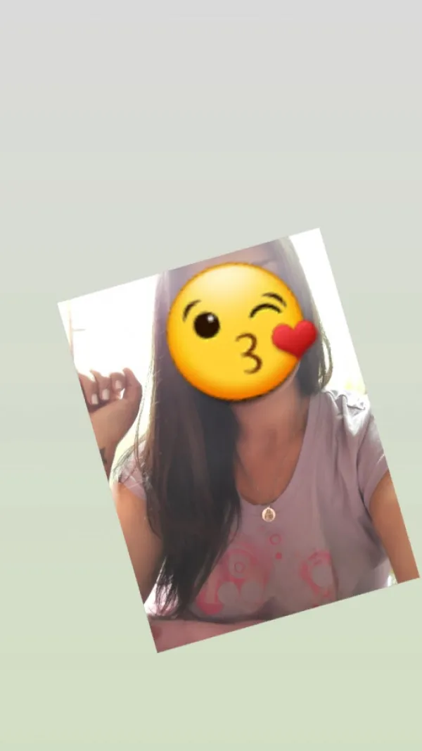 Romina Avatar Bg