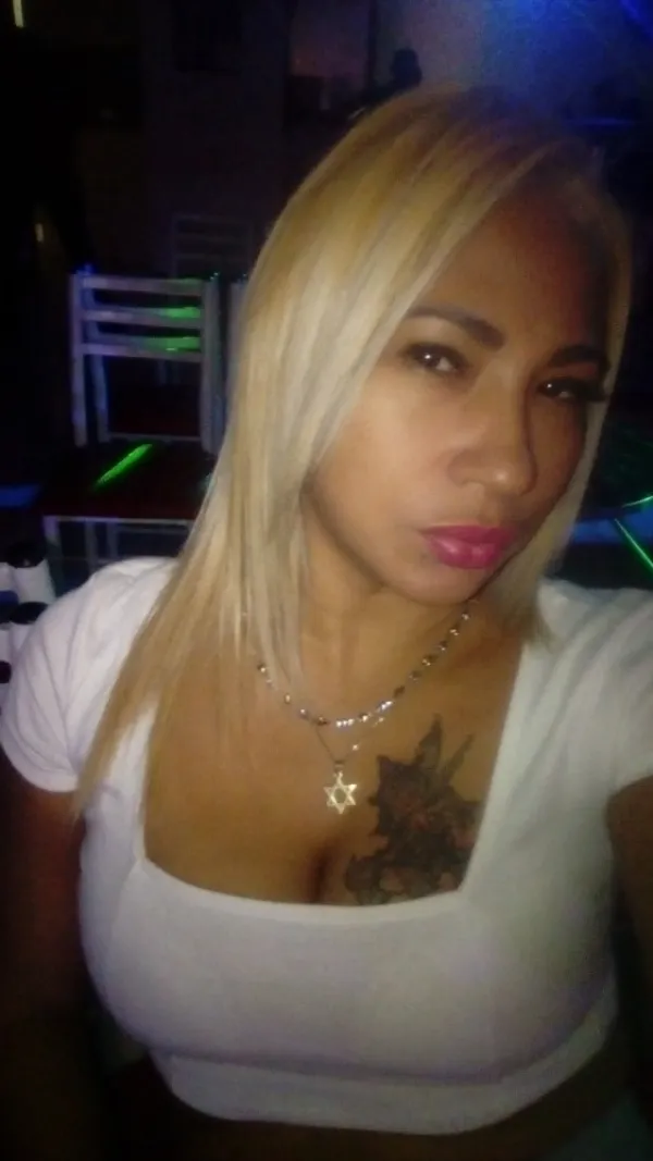 Jhoana Trossel Avatar Bg