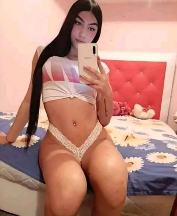 Alexandra Avatar Bg
