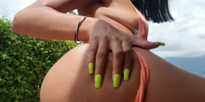 Rica y divina toda una perra sucia en el sexo seré tuya sin límites