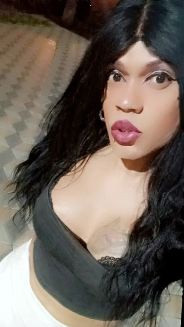 Natalia Latina Avatar Bg