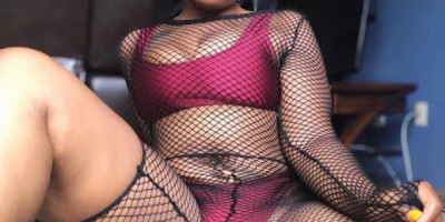Available naughty babe for massages and extras